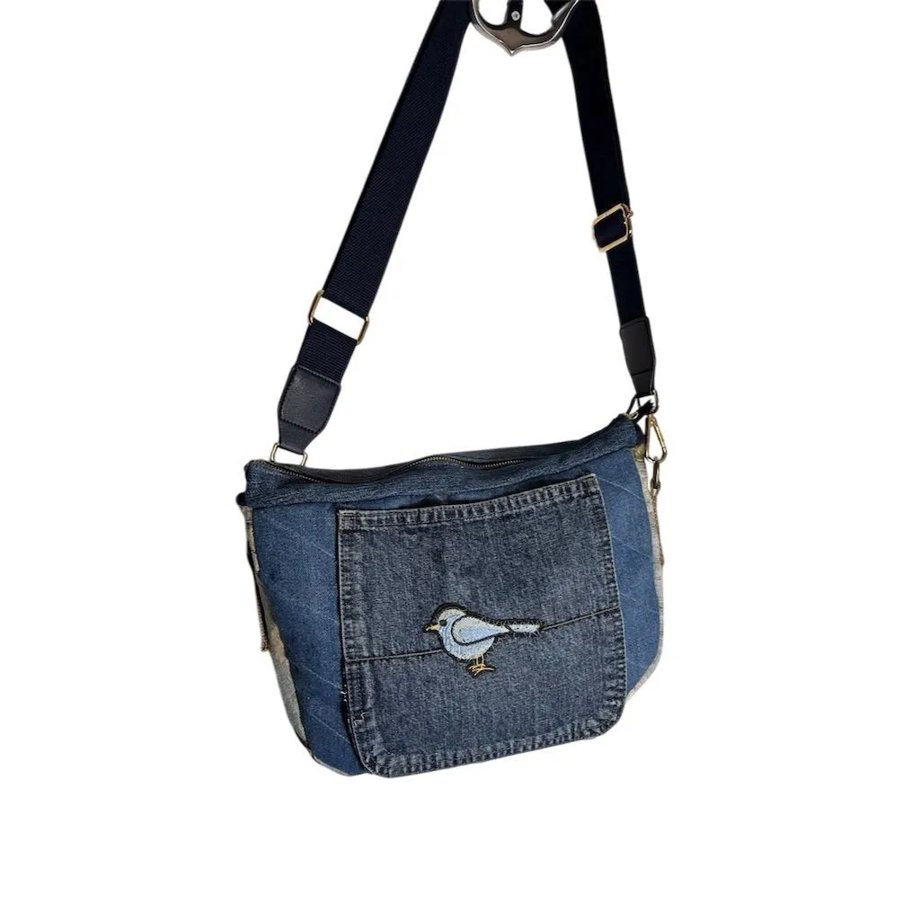 Carla Women's Multicolor Canvas Tapestry Shoulder Bag Coastal Theme (C810-22)