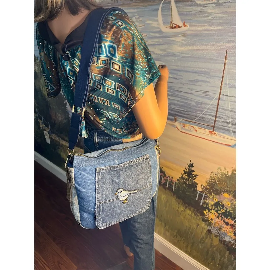Carla Women's Multicolor Canvas Tapestry Shoulder Bag Coastal Theme (C810-22)