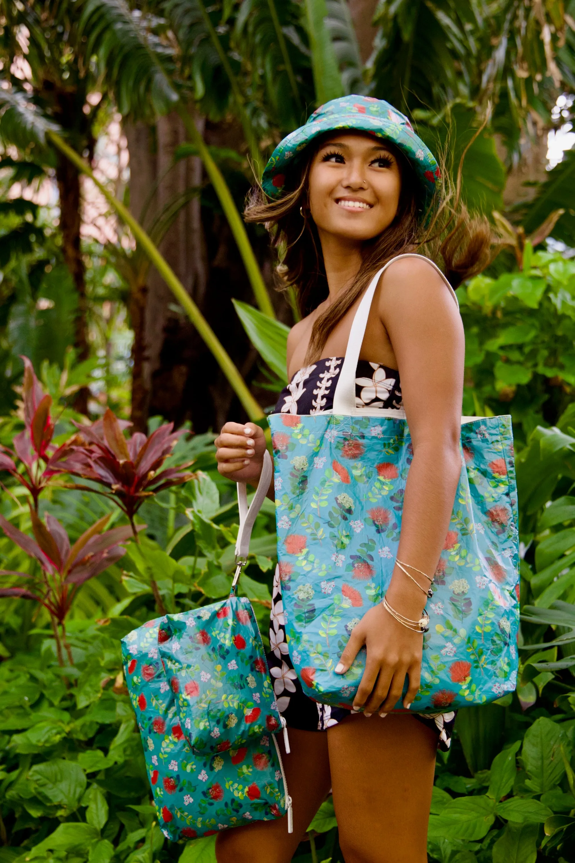 Hawaii Tote HNL Designs - Manoa Houses   Ohia Lehua (Reversible)